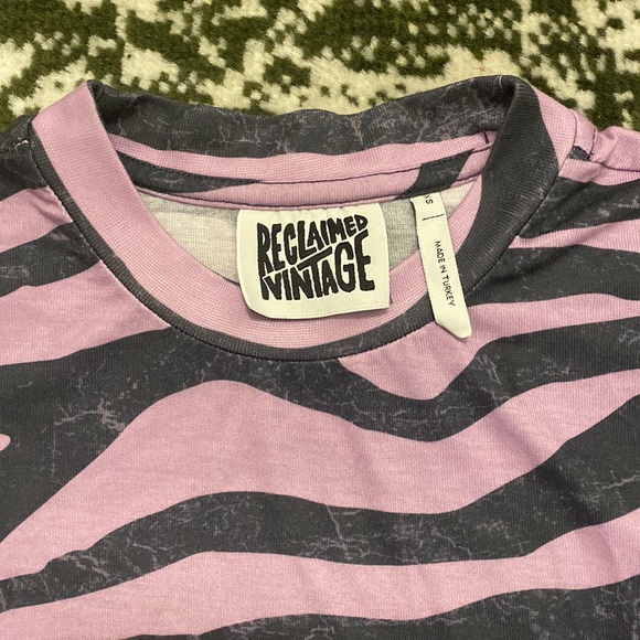 Reclaimed Vintage Purple Zebra Tee - Picture 2 of 3